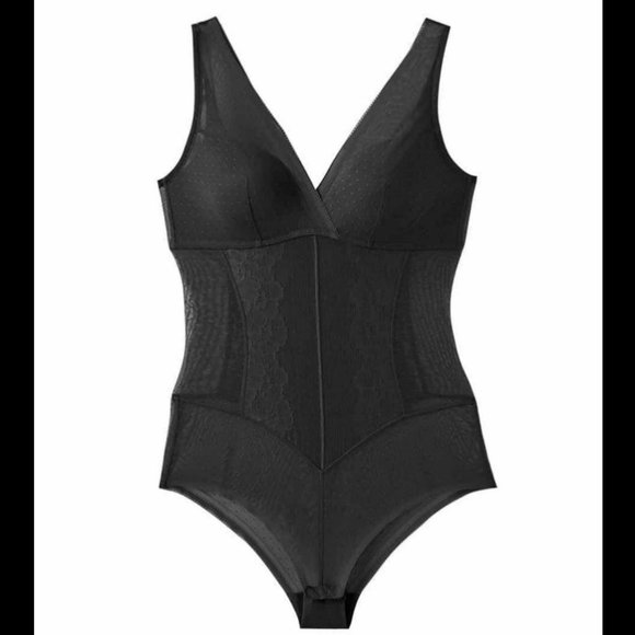 NWT Darby Smooth Lace Contour Bodysuit with Built-In Bra Black M - Picture 1 of 6